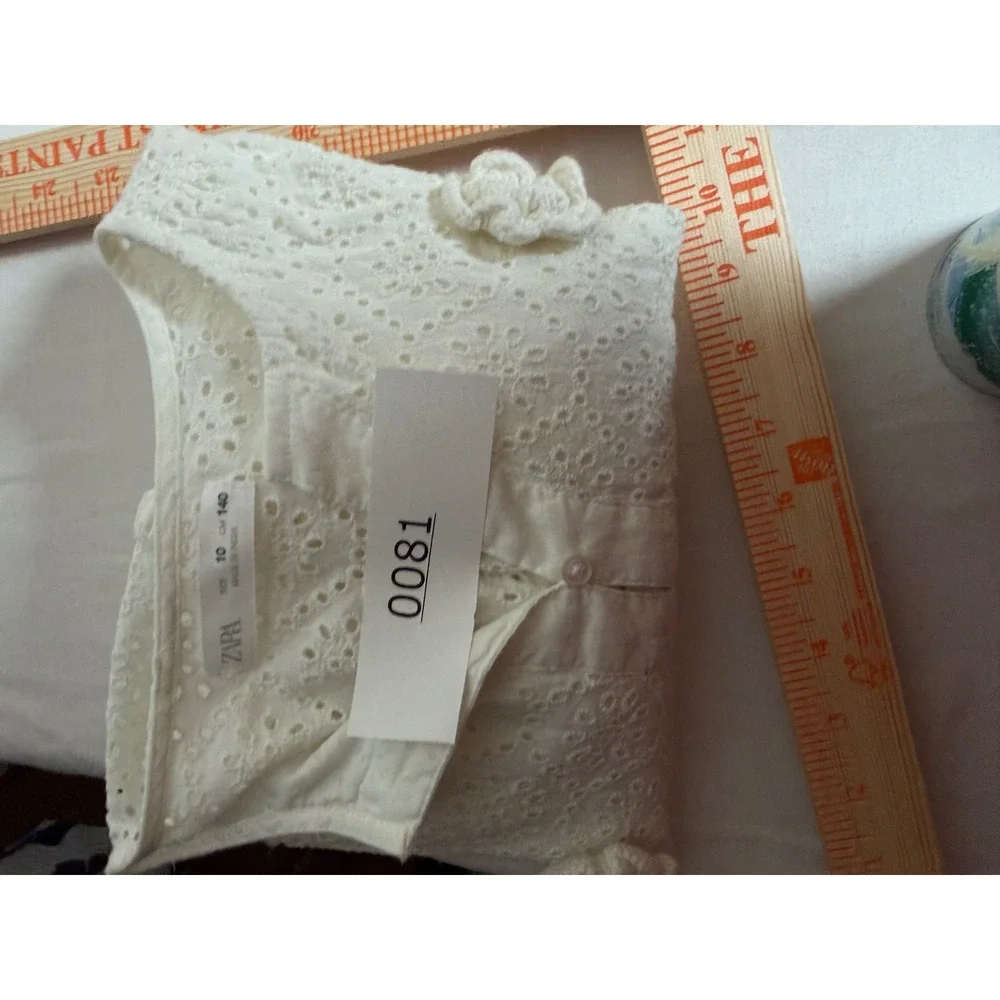 Zara Girls White Eyelet Embroidery Cropped Blouse 3D Floral Applique Size 10